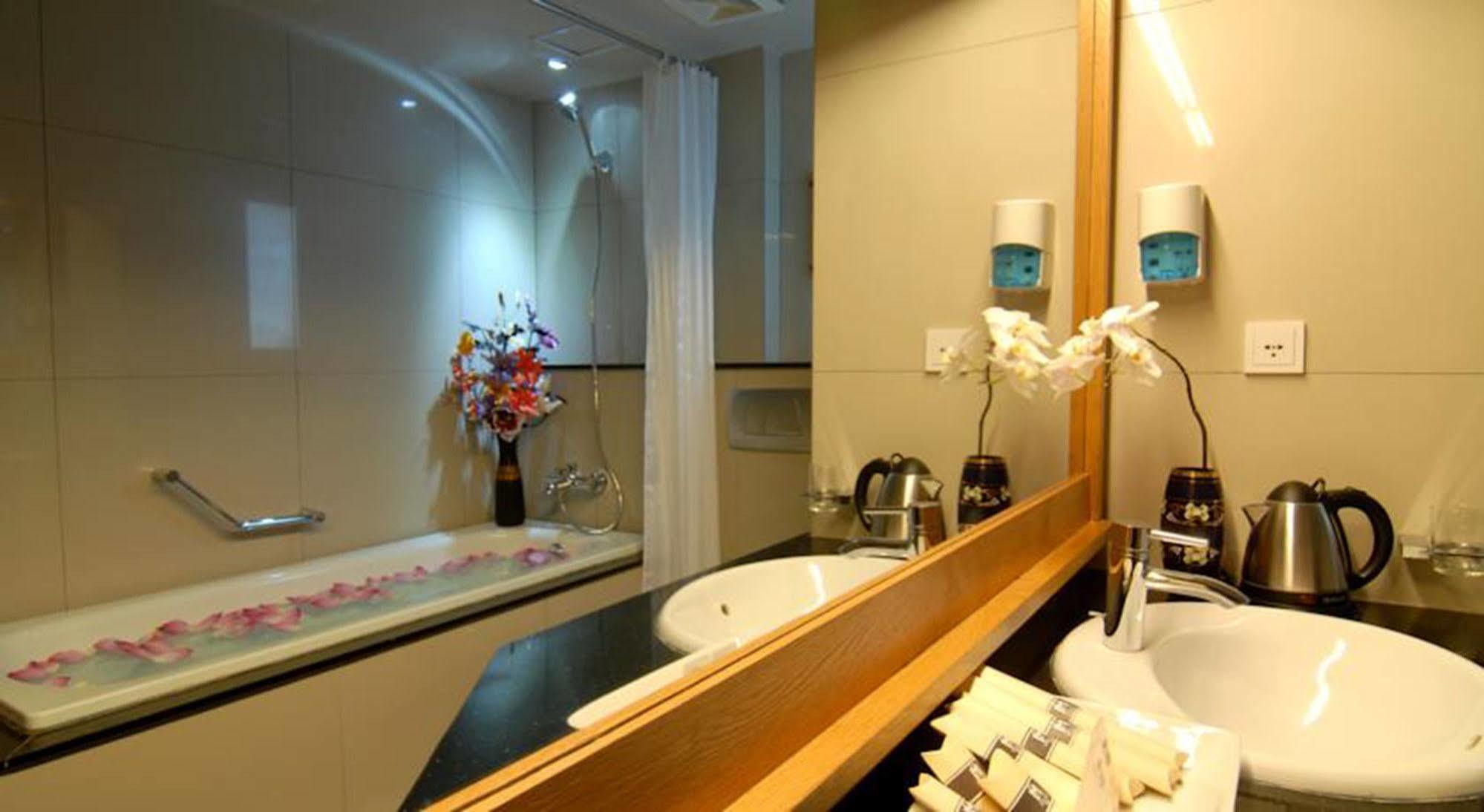 河内永恒酒店 外观 照片